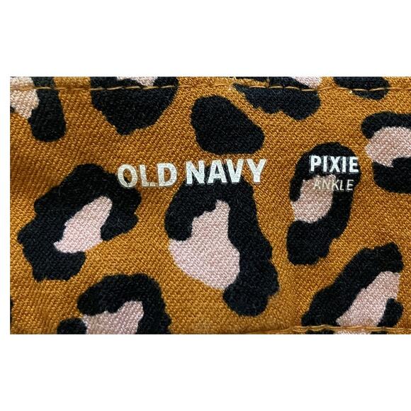 Old Navy Leopard Print Pixie Ankle Pants Size 4 - Picture 5 of 6